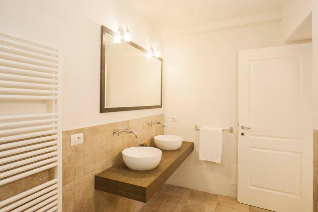 The New Luxury Apartment In The Historic Center ลุคคา ภายนอก รูปภาพ
