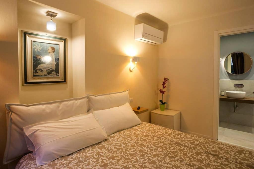 The New Luxury Apartment In The Historic Center ลุคคา ภายนอก รูปภาพ